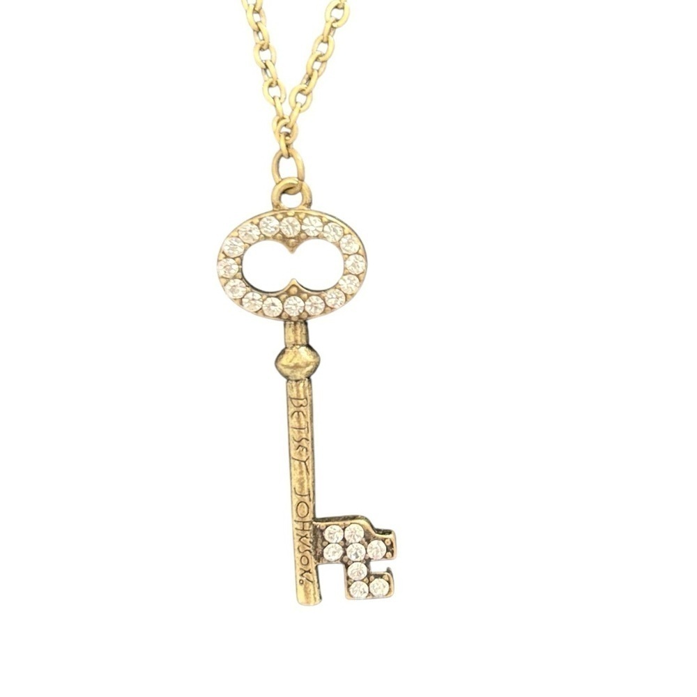 Betsy Johnson Clear Rhinestones Skeleton Key Long Pendant Necklace EC